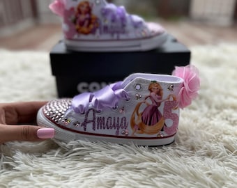 Zapatos de cumpleaños personalizados con brillo de Rapunzel - Zapatillas Converse personalizadas de Princesa Enredada - Zapatos altos con brillo para niñas Cumpleaños de Rapunzel