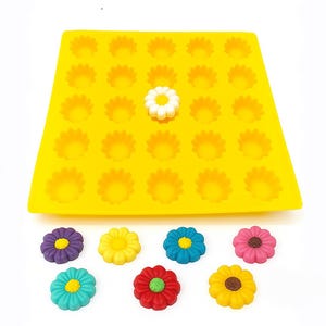 EDELAINE&#39;S Silicone Molds - 25 Cavity Daisy or Sunflower for Cream Cheese Mints Chocolate Mold Fondant  Gummy Flower Ice Cube Candy Mold