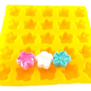 Apple Blossom 25 Cavity Cream Cheese Mint Mold Candy Melts Fondant Chocolate Soap Fat Bomb
