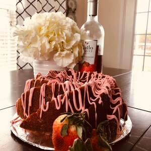 Strawberry Moscato Cake Shipped image 2