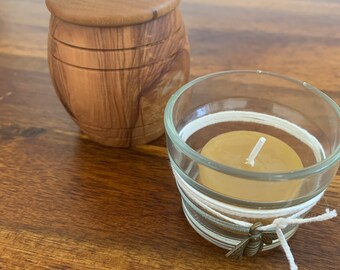 Reines Bienenwachs-Teelicht im Weck-Glas mit Messing-Biene