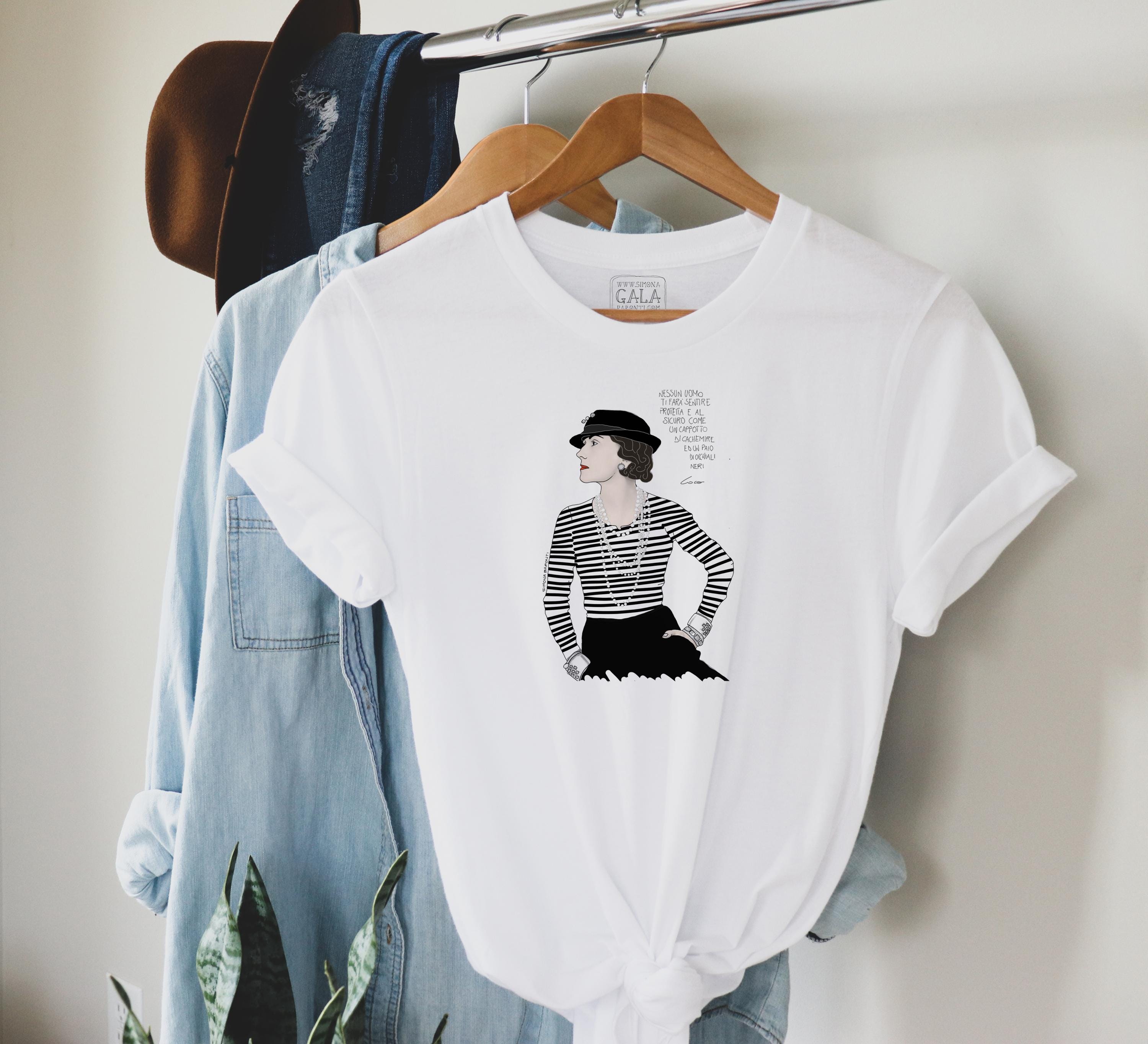 Coco Chanel- T- Shirt , Bianca, Illustrazione , Uomo, Donna