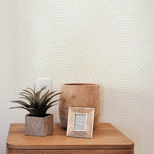 Hand Drawn Scallop Wallpaper / Coastal Boho Wallpaper / Coastal Decor / Neutral Subtle Wallpaper