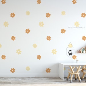 Simple Daisy Removable Wall Decals / Retro Wall Decals / Flower Wall Stickers / Removable Floral Wall Decal / Floral Walls / Girls Room