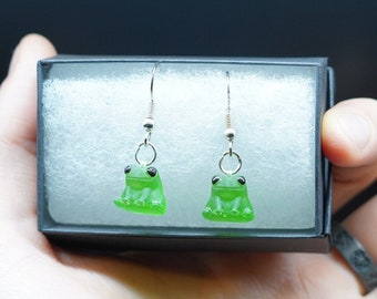 Frog Earrings / Fred the Frog earrings / JADE COLOR