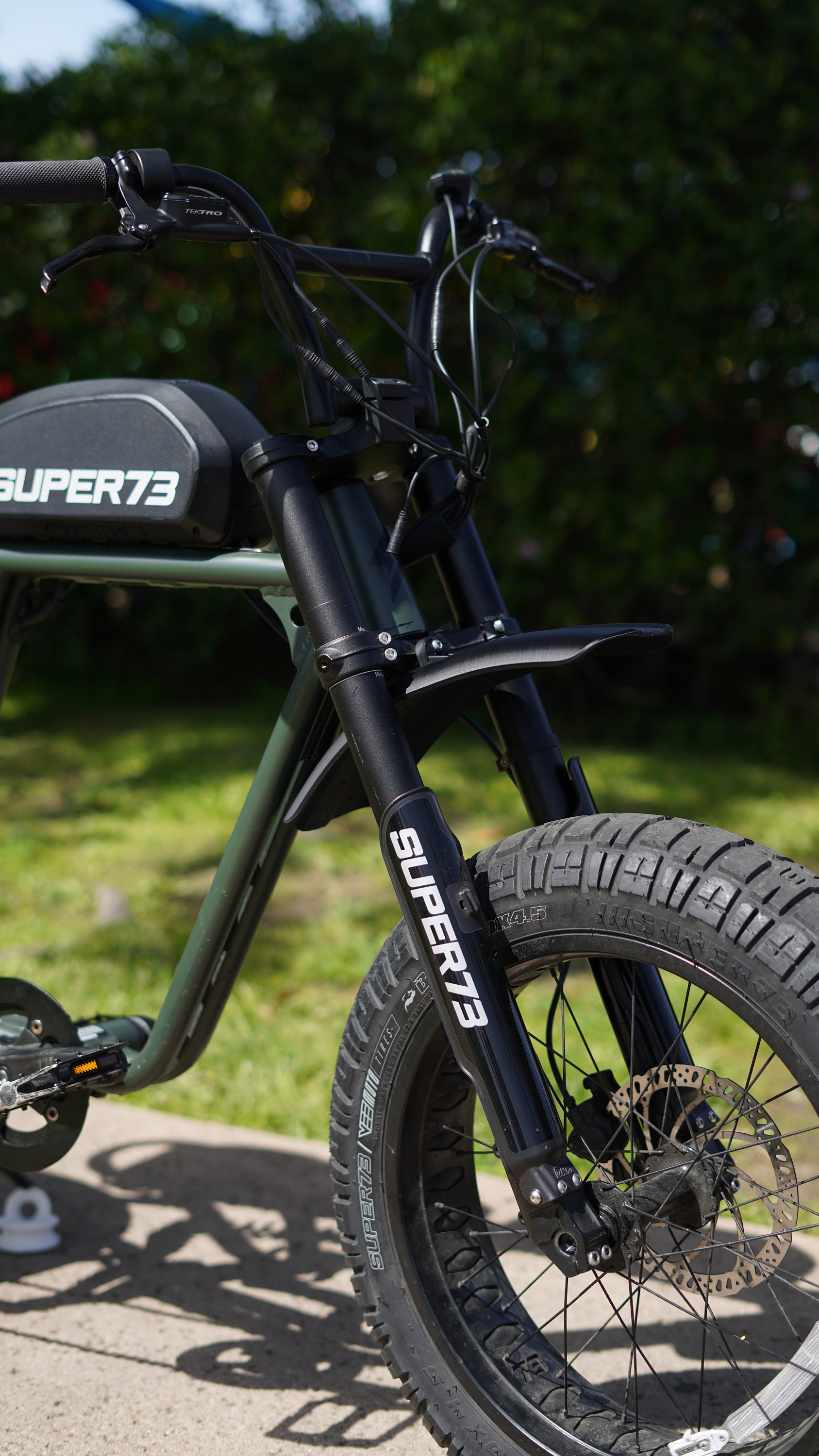 SUPER73 SG-1にも装着可能サイズのカスタム用シートです。 SUPER73 S2 電動