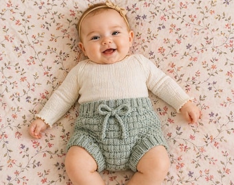 Green merino newborn knit baby bloomers, newborn photo prop, knit baby shorts, nappy cover, gender neutral