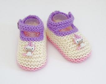 Knit pink and purple baby girl shoes with unicorns, baby girl booties, girl gender reveal, baby shower gift, newborn gift, christening gift