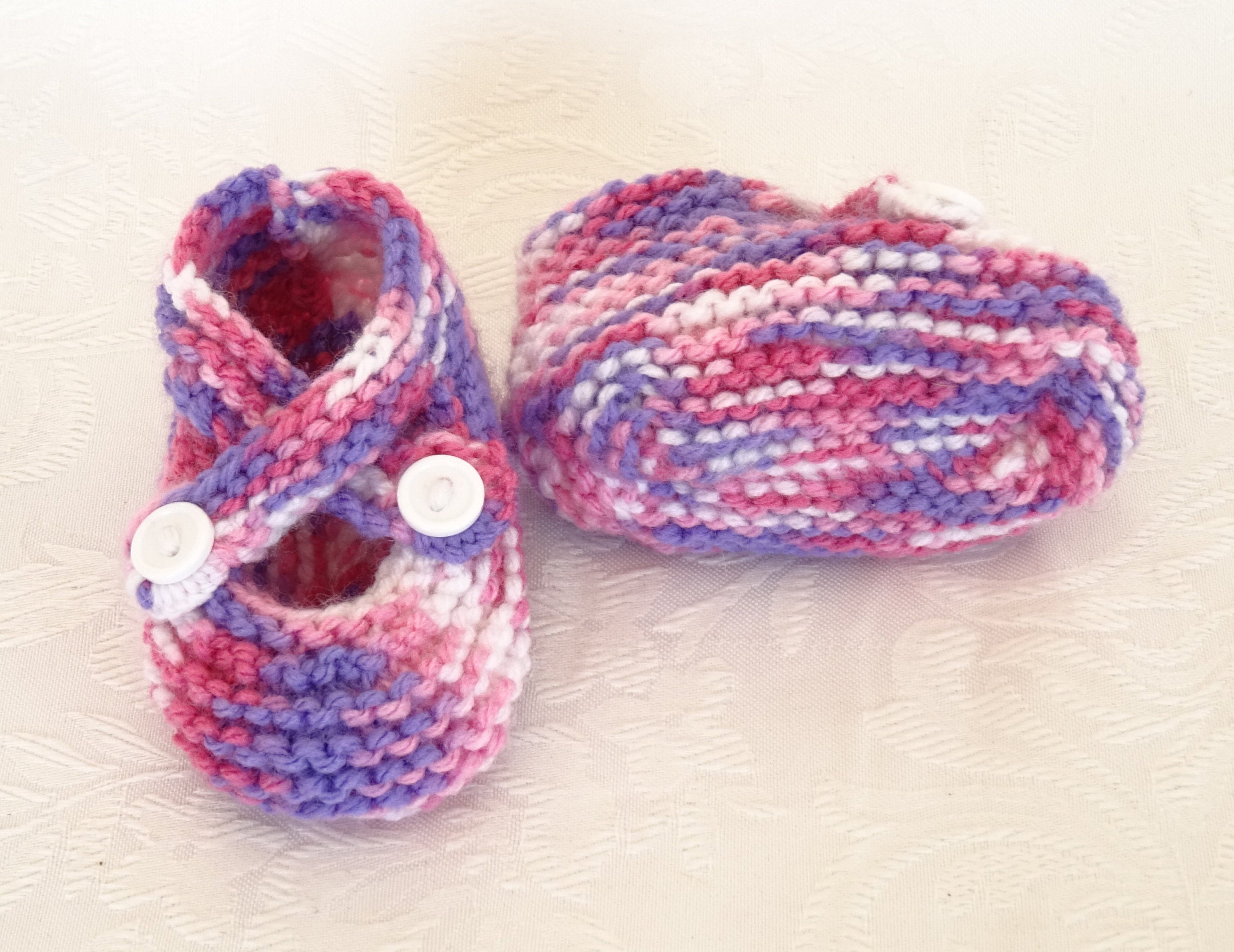Knit pink and purple baby girl shoes pink baby girl booties Etsy 日本