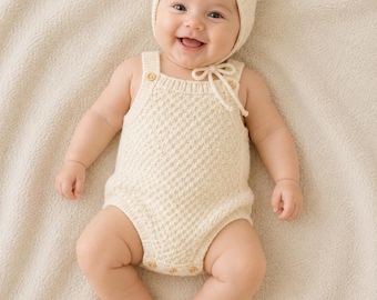 Conjunto de pelele y gorro Pixie de punto color crema para bebé, de lana merino australiana, de 0 a 3 meses.