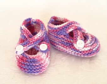 Knit pink and purple baby girl shoes, pink baby girl booties, gender reveal, baby shower, newborn gift, christening gift, baby girl outift