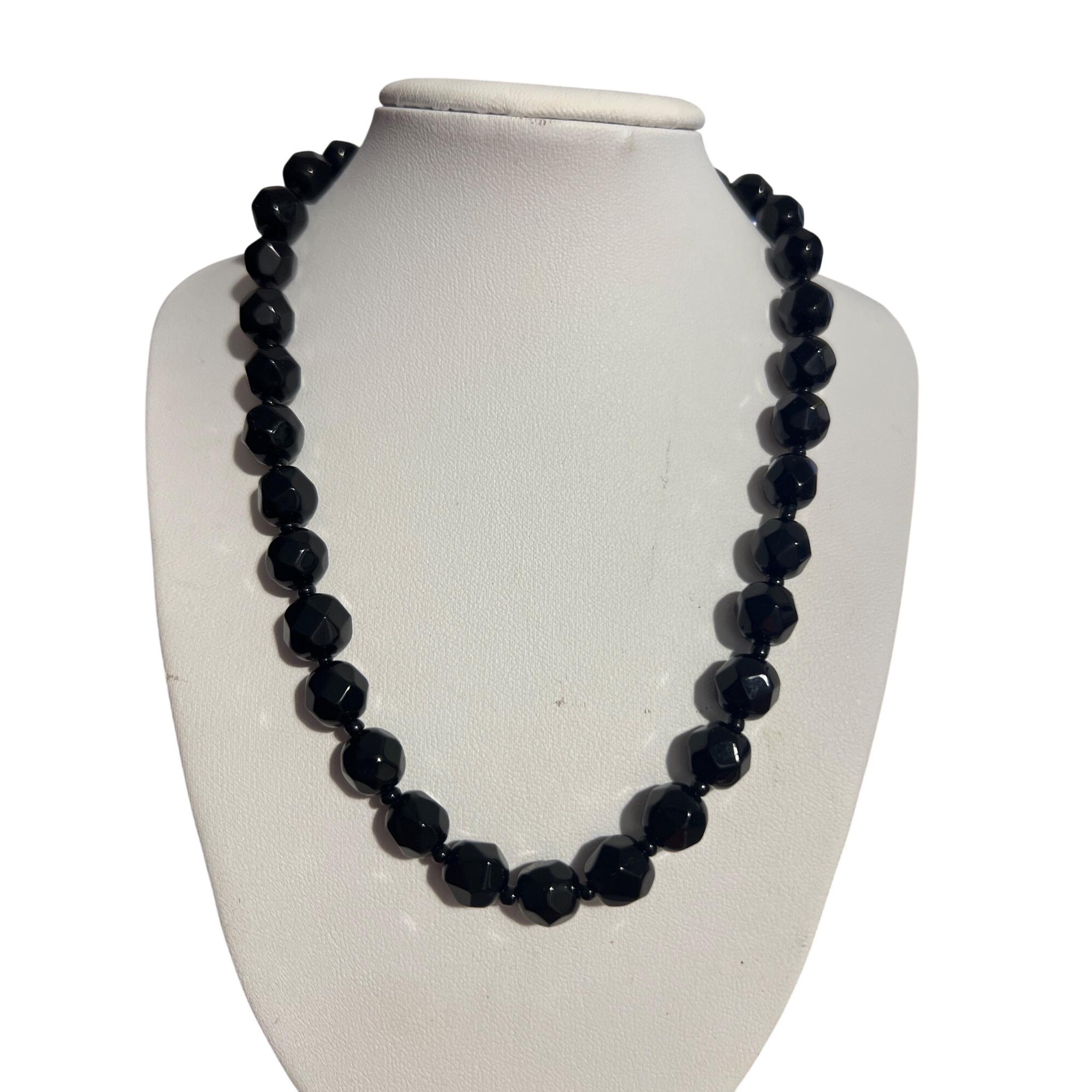 Netherworld ブラックメタル　blackl Vintage Black Faceted Onyx Beaded Necklace Gunmetal Hook Clasp Adj