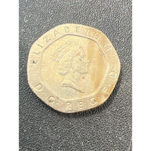 1988 UK Twenty Pence Coin Queen Elizabeth II Heptagon Shape Collectible Currency