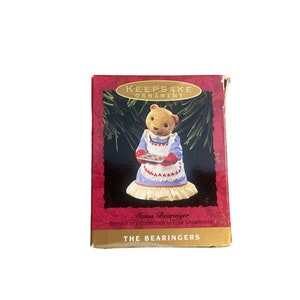 Vintage 1993 Hallmark Keepsake Ornament Mama Bearinger Carrying Cookies Box