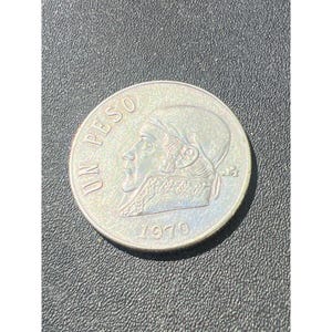 1970 Mexican Un Peso Coin With Eagle & Snake Design