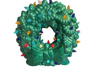 Vintage Ceramic Lighted Christmas Wreath 2 Sided 8" x 8" Unbranded Works Great READ