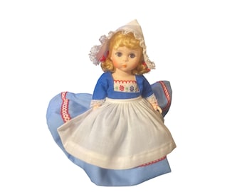 ヴィンテージオランダ磁器人形：地方の衣装、コレクター向けビスク