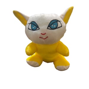 Vintage Toymax XYZPlush Yellow White Plush Cat Siamese Cat Blue Sewn Eyes 6&quot;