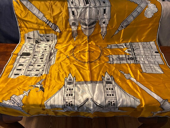 Carey Masters 70's Souvenir London Scarf