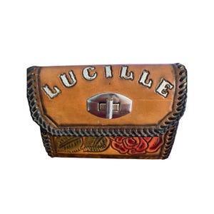 Cartera vintage de cuero repujado hecha a mano con diseño de rosa y cierre a presión Lucille, 12,7 x 10 cm