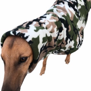 Green Camouflage deluxe greyhound coat in extra thick double polar fleece Sherpa lined, with extra wide hoodie Bild 2