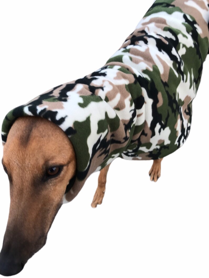 Green Camouflage deluxe greyhound coat in extra thick double polar fleece Sherpa lined, with extra wide hoodie Bild 2