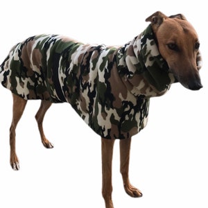 Green Camouflage deluxe greyhound coat in extra thick double polar fleece Sherpa lined, with extra wide hoodie Bild 3