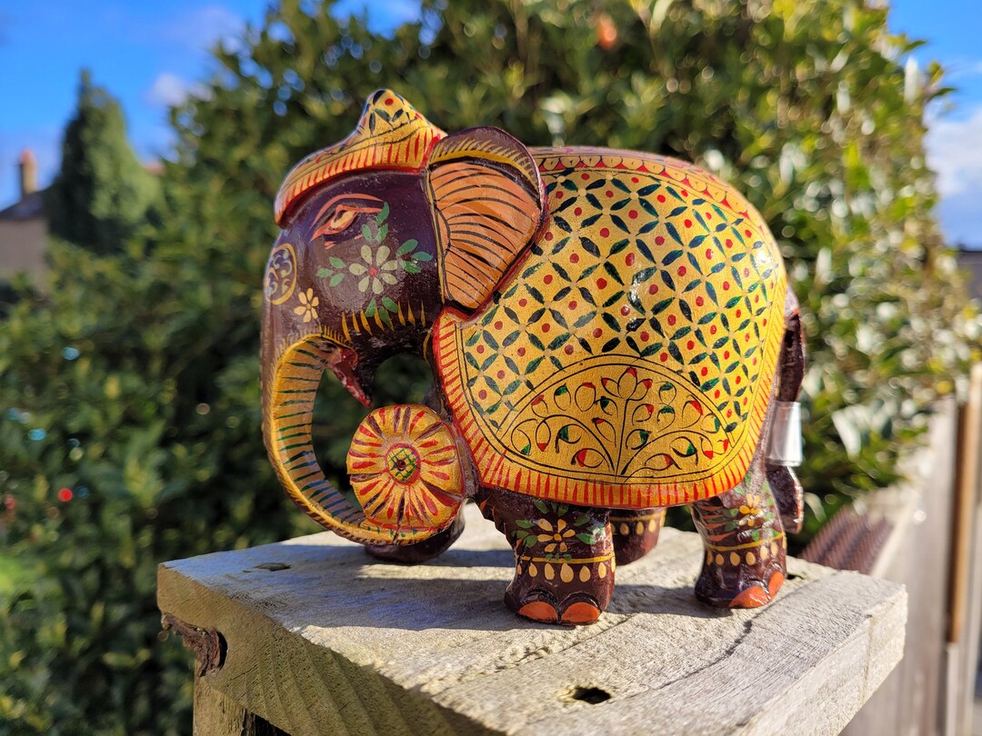 Solid Wood Hand Carved Hand Painted Elephant Family Indian Handicrafts ...