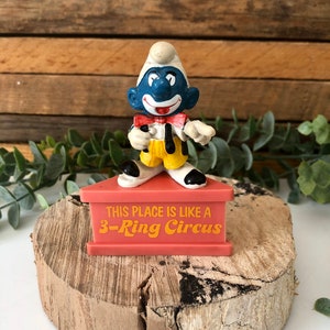 Vintage Smurf-A-Gram This Place is Like A Three Ring Circus, Schleigh Peyo Clown Smurf Figure on Greeting Stand, Wallace Berrie Co