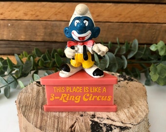 Vintage Smurf-A-Gram This Place is Like A Three Ring Circus, Schleigh Peyo Clown Smurf Figure on Greeting Stand, Wallace Berrie Co