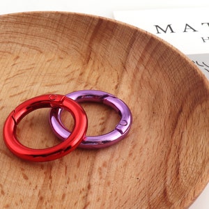 25mm/28mm Outer push gate Spring ring Clip Buckle key ring O Ring openable red and purple color for bag accessories