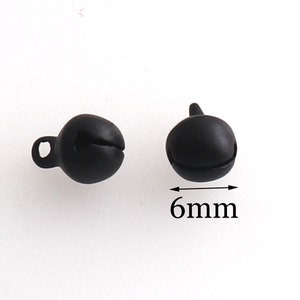 6MM Mini Schwarz Eisen Jingle Glocke Lose Perlen Schmuck Machen Anhänger Armband für Weihnachtsdekoration Mit Glocken Glocken Versorgung 100 Stück Bild 5