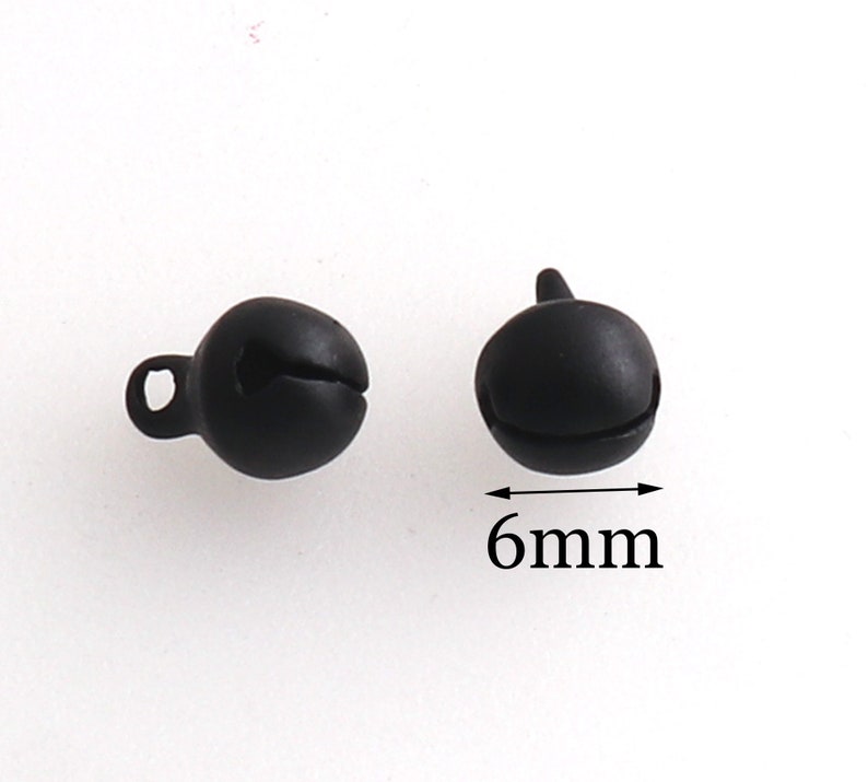 6MM Mini Schwarz Eisen Jingle Glocke Lose Perlen Schmuck Machen Anhänger Armband für Weihnachtsdekoration Mit Glocken Glocken Versorgung 100 Stück Bild 5