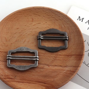 Vintage gunmetal and gray color metal unique Design Belt buckle Adjuster buckle Pin buckle for bag garment accessories