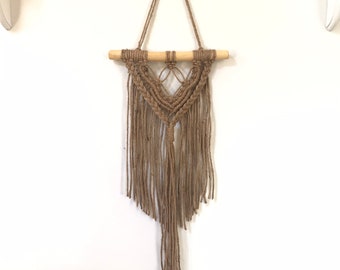 Boho Chic Macramé Wall Hanging, Modern Woven Wall Tapestry, Wall Art, BoHo decor, Macramé Weaving, Bali Decor, Unique Handmade Home Decor