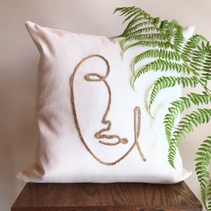 Handgefertigtes One Line Topstitched 18x18 Gesichtskissen, Dekokissen, Dekokissen, Abstraktes One Line Face, Baumwollkissen, BoHo Chic Decor