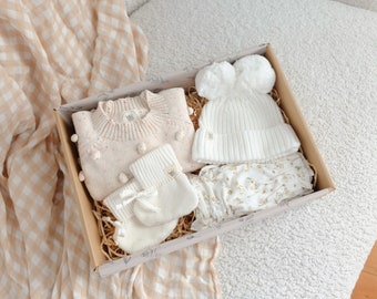 Baby Gift Box, Baby Shower Gift Box,  Newborn Gift Box, Welcome Baby Gift Set, Neutral Baby Gift, Baby Girl Gift