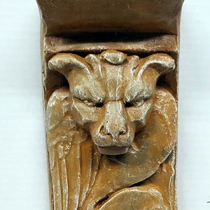 Dog Faced Gryphon Shelf Gothic Medieval Gargoyle Stone Sculpture for Garden Wall Plaque Gothic Gargoyle for Friends Gift