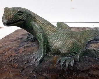 Lagarto de hormigón, dragón de Komomo, 30 cm (12 pulgadas), Lacertilia, camaleón, adorno para acuario, escultura de jardín, arte de reptiles, Avtechstonegallery