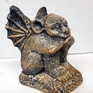 Alfredo Gargoyle 5 in. (13 cm) Gargoyle Grotesque Cast Gargoyle Statue  Medieval Gothic Stone Sculpture AvtechStoneGallery