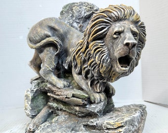 Lion On Rock Sculpture, King of the Jungle, Lion Statue, Male Lion, Art Sculpture, Lion Sculpture, Lion King Statue, Rare Lion Statue