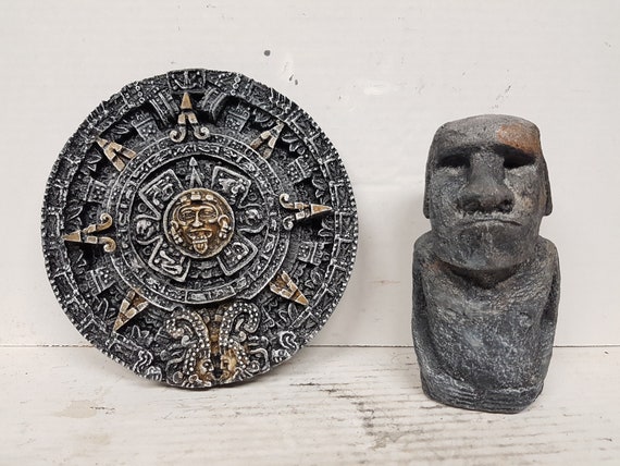 Aztec Calendar Statue