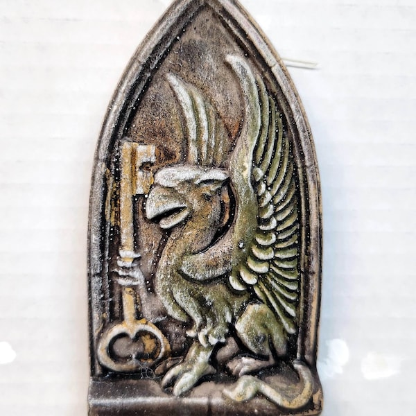 Griffin Plate, 4.5 in. (12cm), Gryphon Wall Hanger, Griffin Art, Gothic Sculptures, AvtechStoneGallery