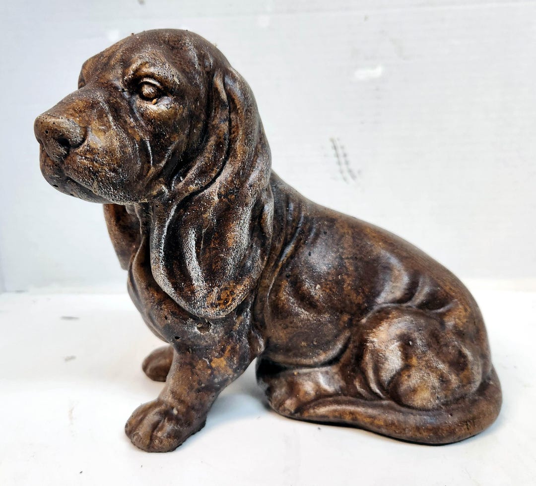 Basset Hound Dog, Concrete Dog, 8 In.(20cm), Garden Statue