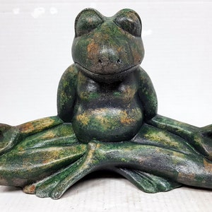 Yogi Frog, Concrete Frog, Concrete Yogi Frog, Meditation Frog, Frog in Meditation, Garden Meditation Frog, Animal-Lover Symbol