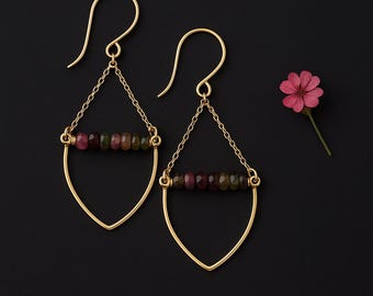 Pendientes colgantes con cuentas de turmalina múltiple: joyería bohemia bañada en oro de 14 quilates