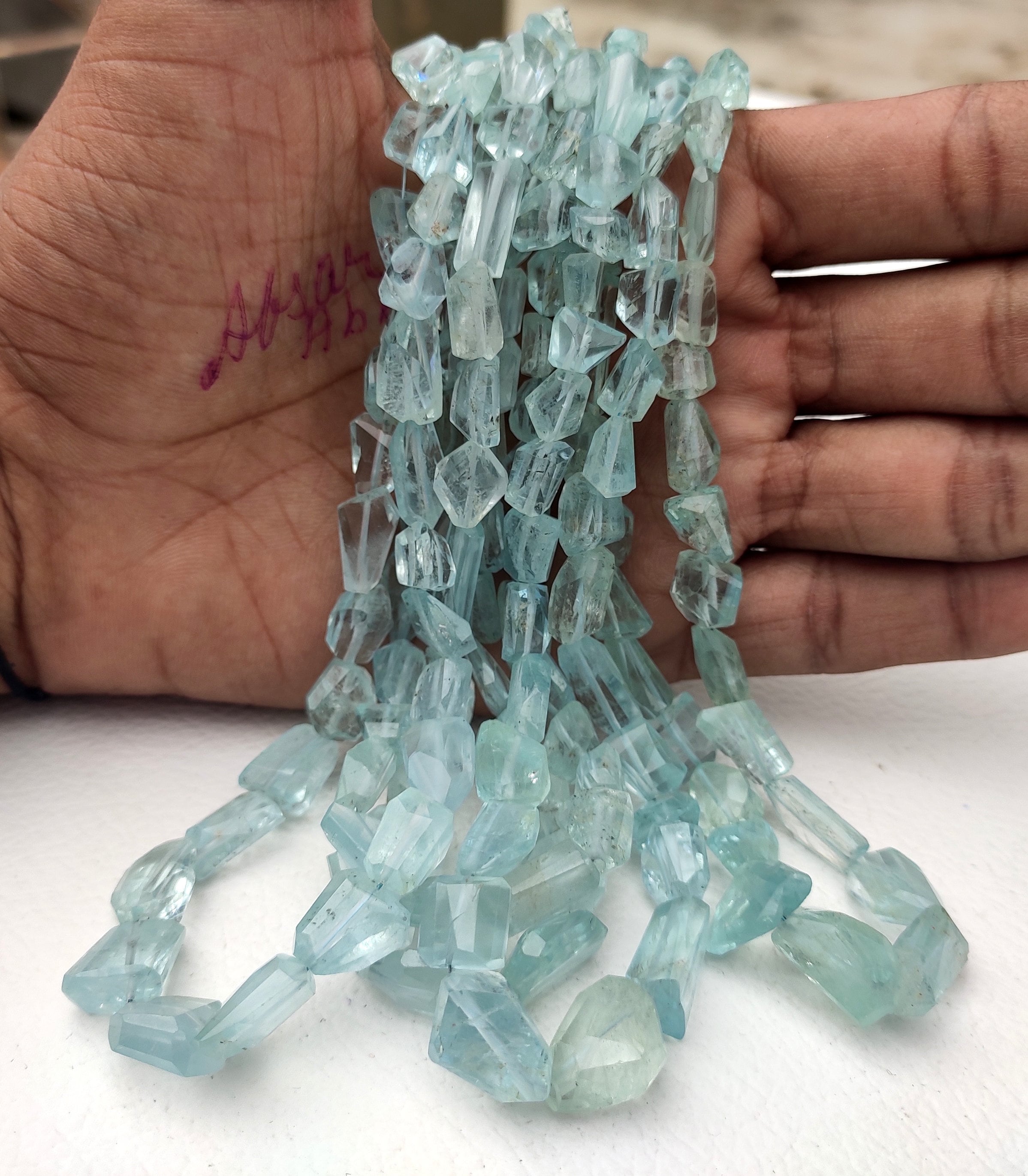 Raw aquamarine best sale beads