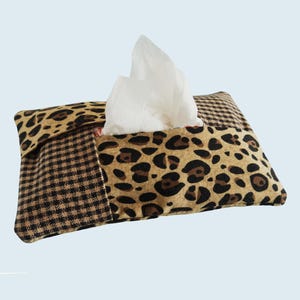 Pocket Tissue Holder for Small Gift Under 5 of Leopard Travel Tissue for Woman of Cheetah Print Purse Tissue Case for Mom Grandma Coworker