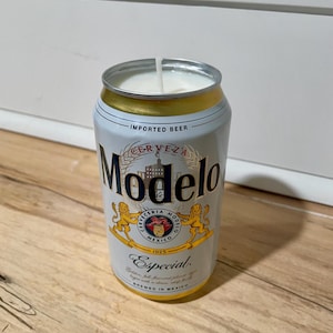 Modelo Handmade Soy Candle with custom scent