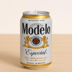 Modelo Handmade Soy Candle with custom scent